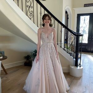 Beautiful prom dress !!! Size 0